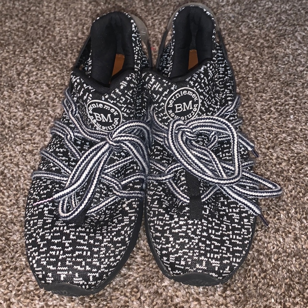 Bernie Mev workout running hiking shoes